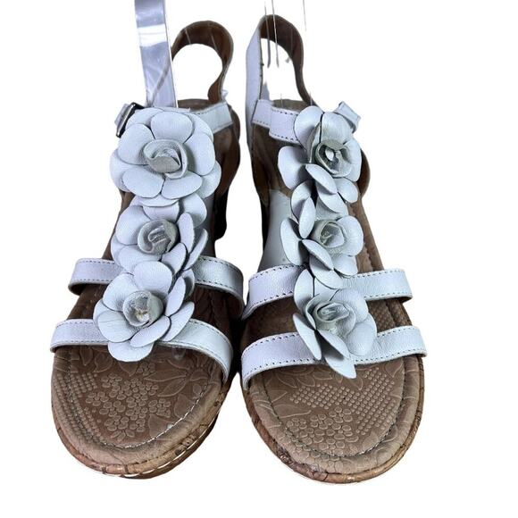 BOC Cornelis Wedge Sandals 10M White Floral Adjustable Ankle Strap Leather Upper - Picture 1 of 14